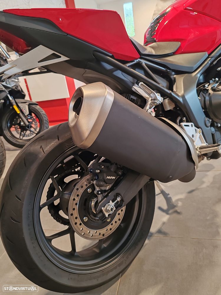 Honda CB Hornet 1000 - 6