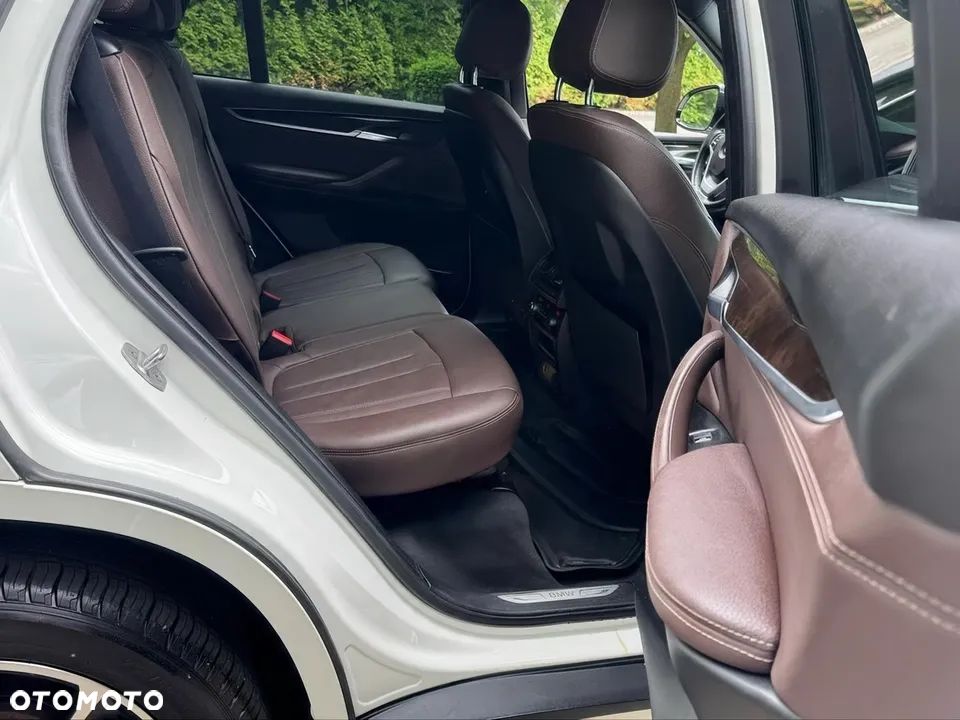 BMW X5 xDrive35i - 25