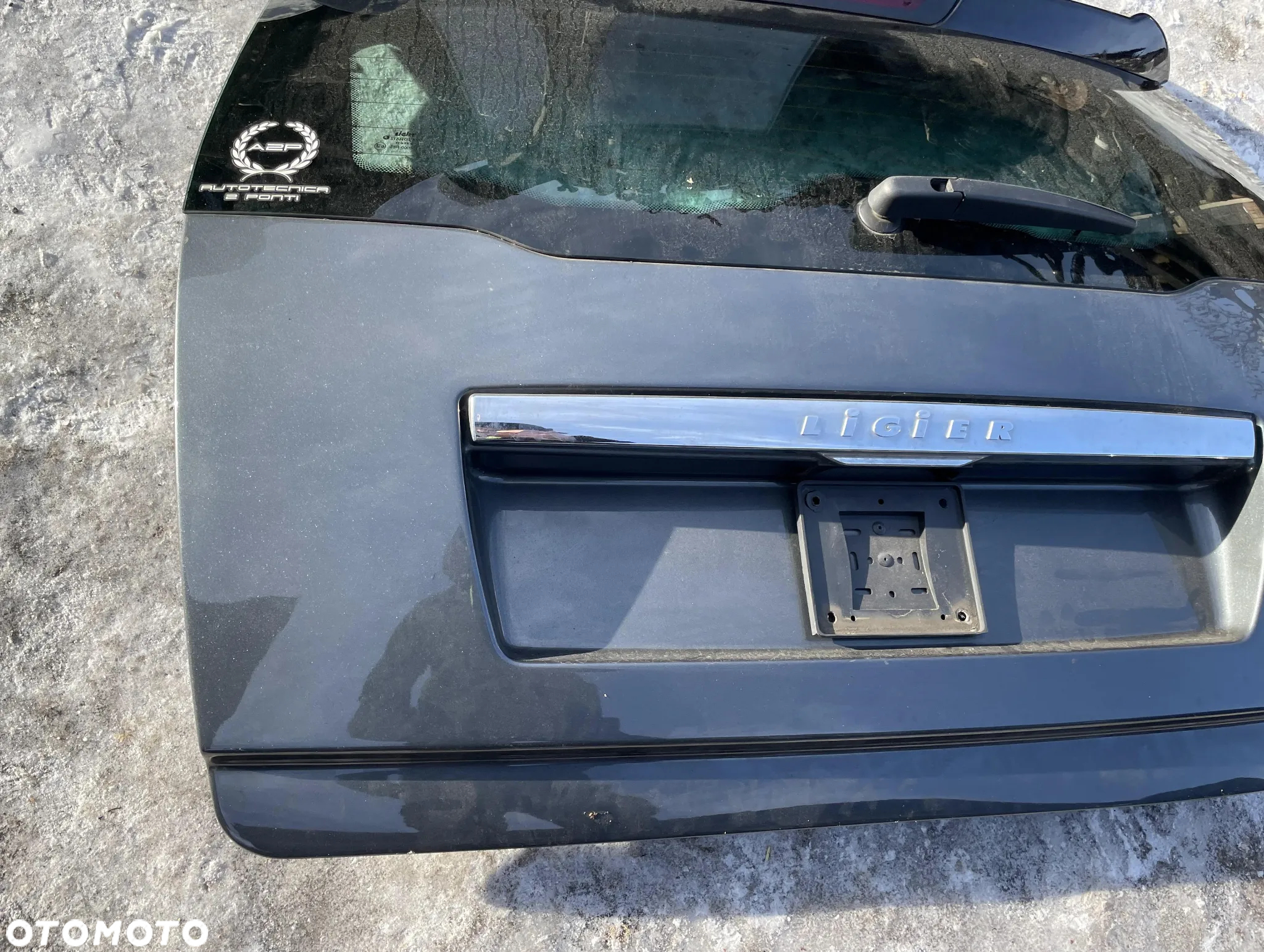 Klapa bagażnika Ligier JS50 - 2