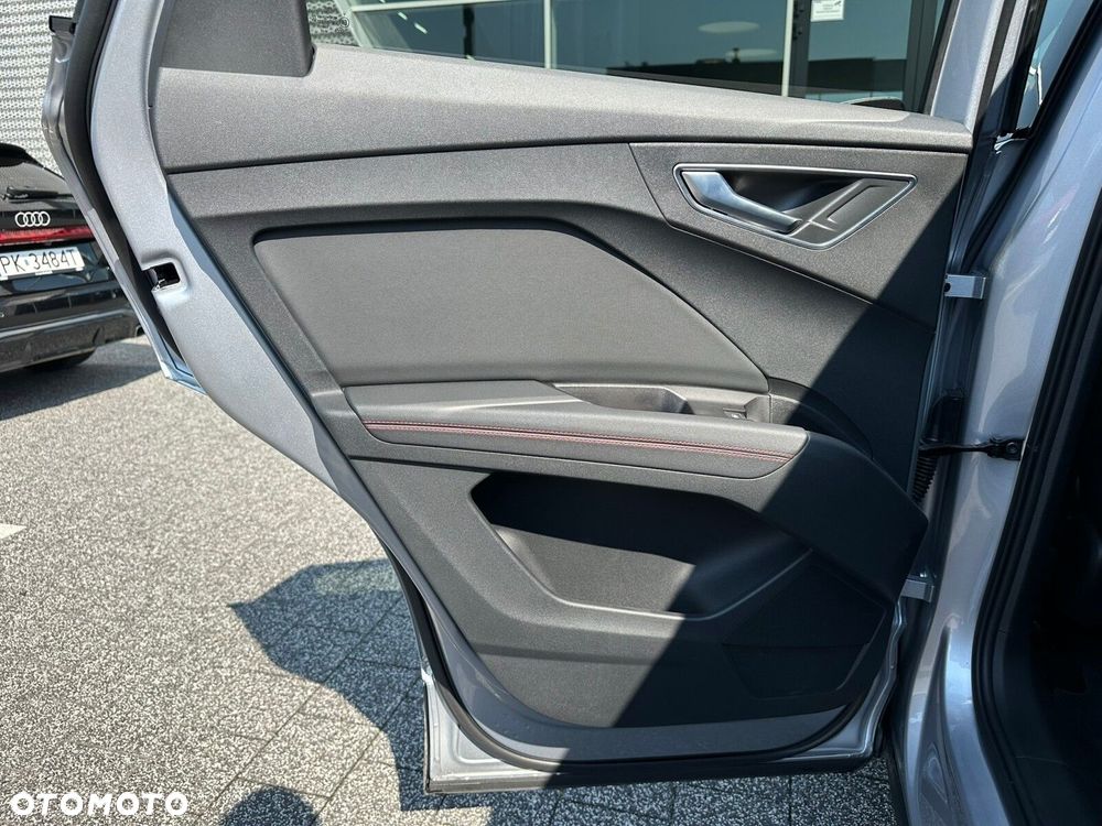 Audi Q4 e-tron - 20