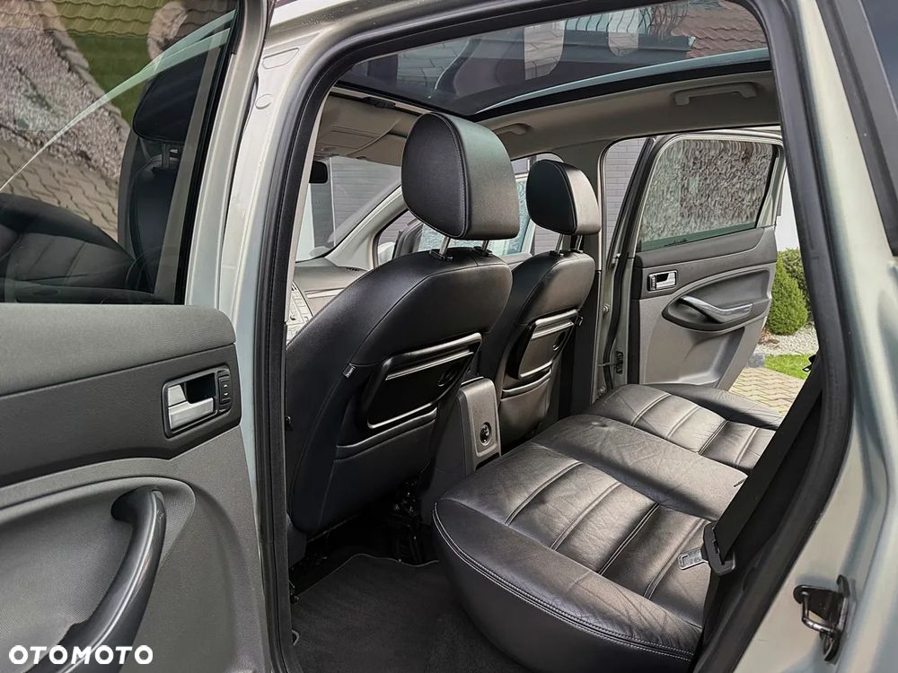 Ford Kuga 2.0 TDCi 2x4 Titanium - 19