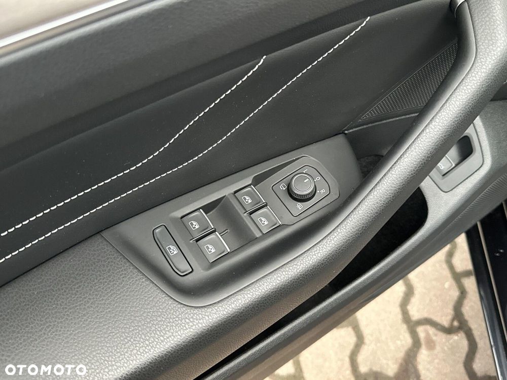 Volkswagen Passat - 28