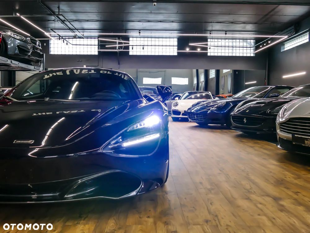 McLaren 720S Coupe - 26