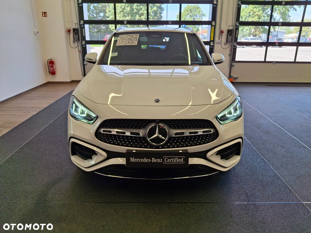Mercedes-Benz GLA 200 AMG Line - 2