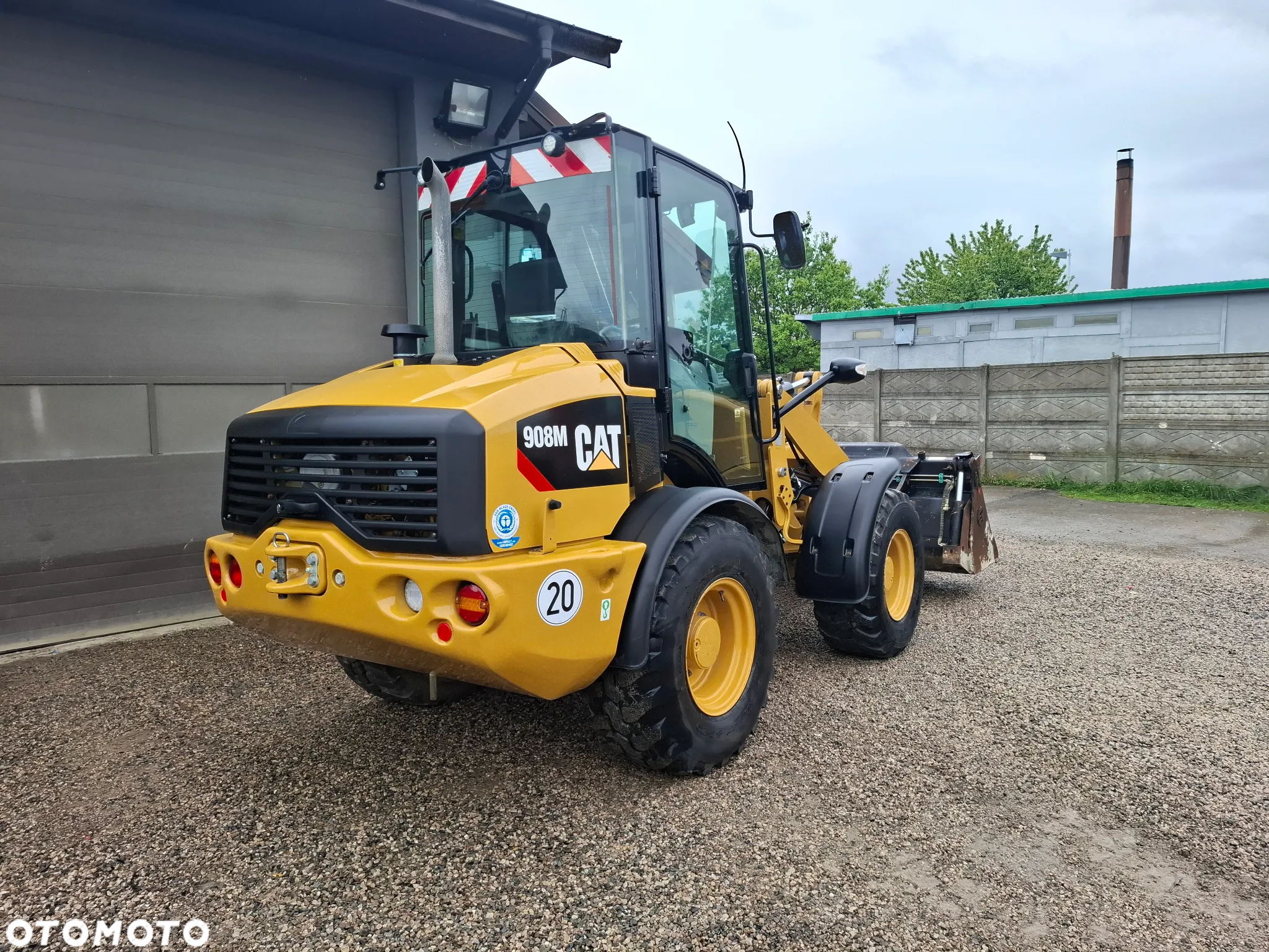 Caterpillar CAT 908 M - 9