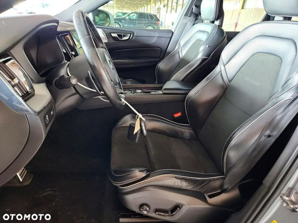 Volvo XC 60 T6 AWD R-Design - 7