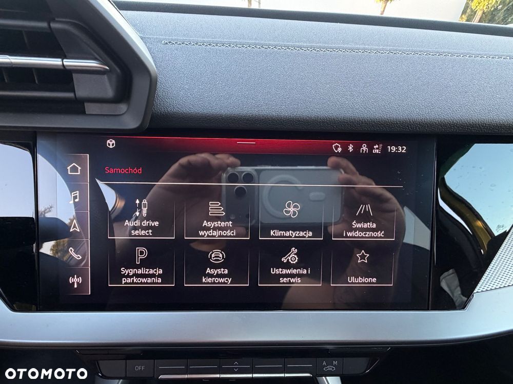 Audi A3 Sportback 2.0 TDI (clean diesel) S tronic S line Sportpaket - 26