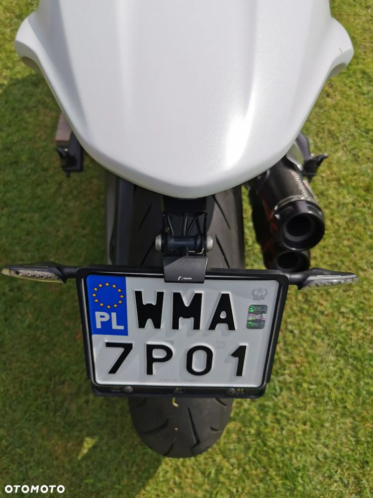Ducati Monster - 27
