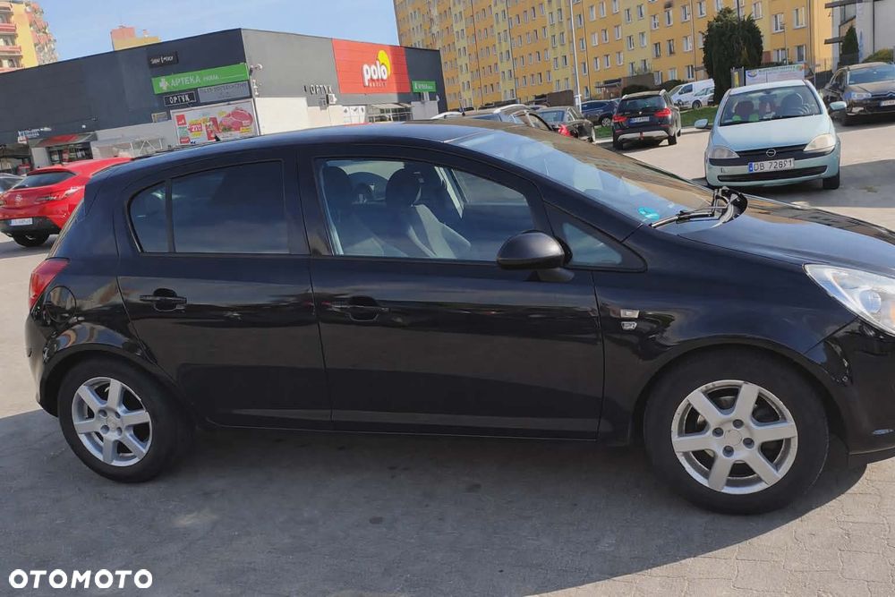 Opel Corsa 1.4 16V Cosmo - 5