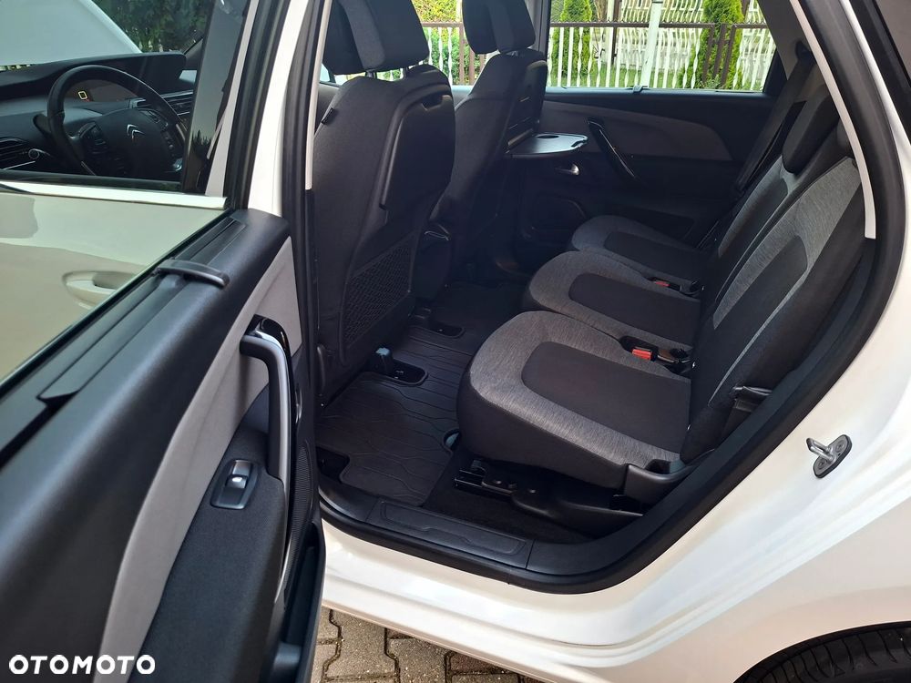 Citroën C4 SpaceTourer - 23