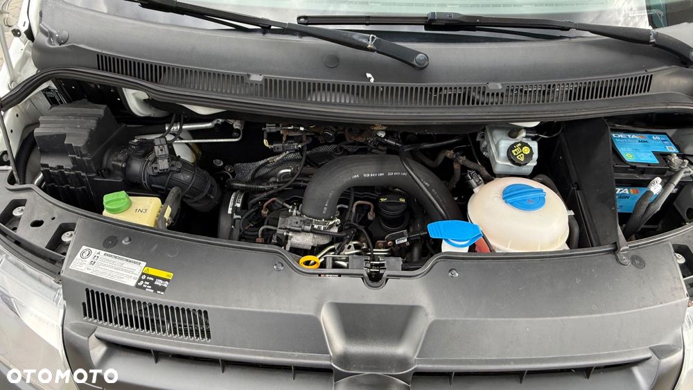 Volkswagen TRANSPORTER T5 - 16
