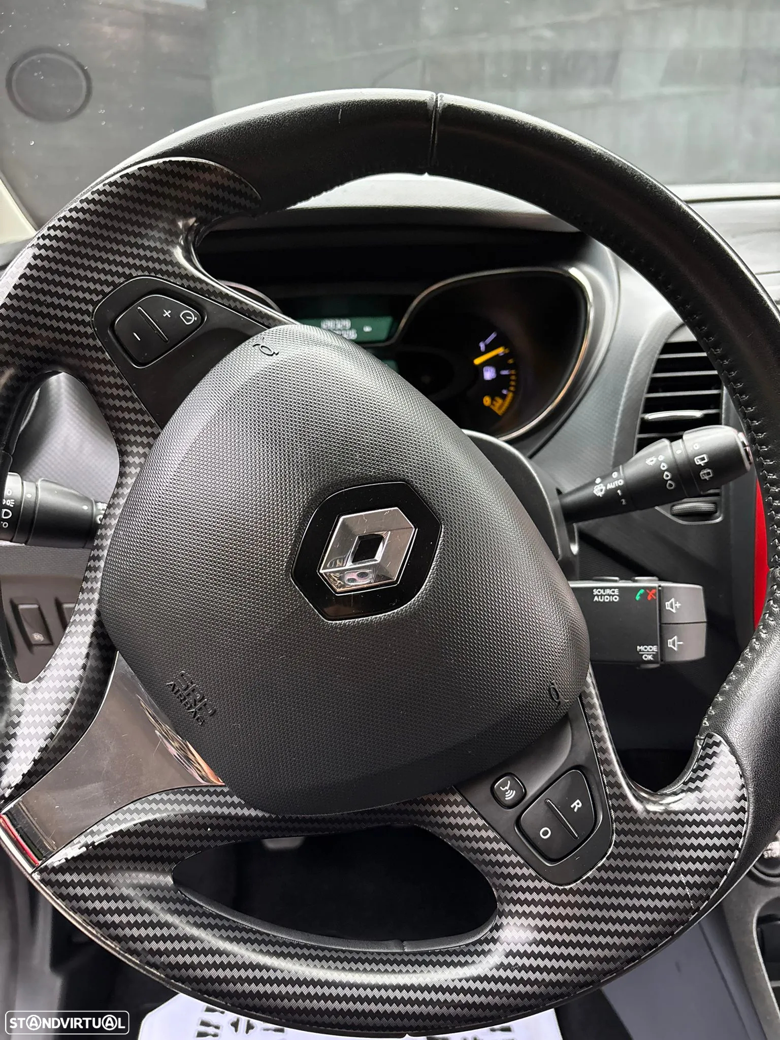 Renault Captur 0.9 TCE Helly Hansen - 18