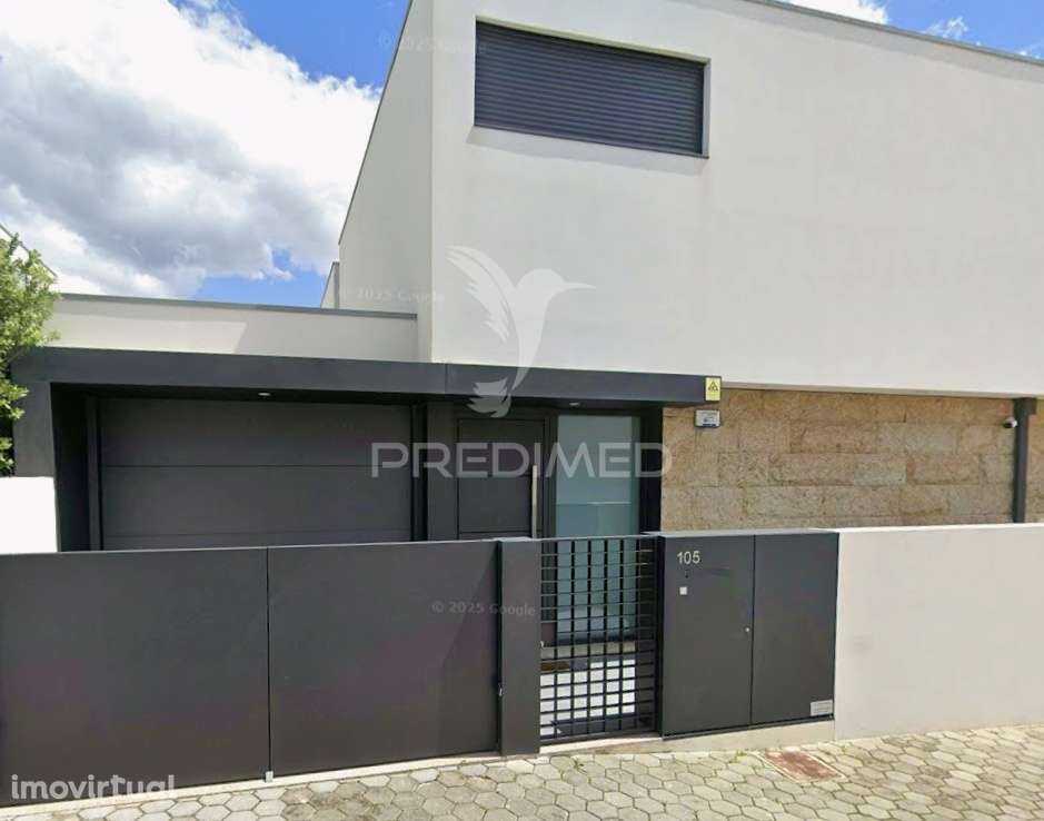 Terreno - Moradia de 3 frentes - Vilar do Paraíso - Grande imagem: 2/4