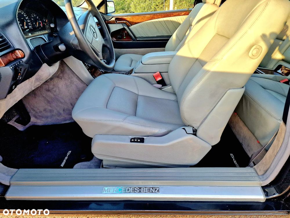 Mercedes-Benz CL - 16