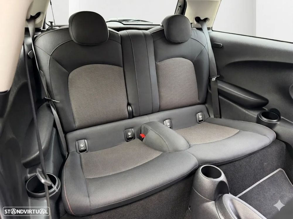 MINI 3 Portas One Sport Edition - 43