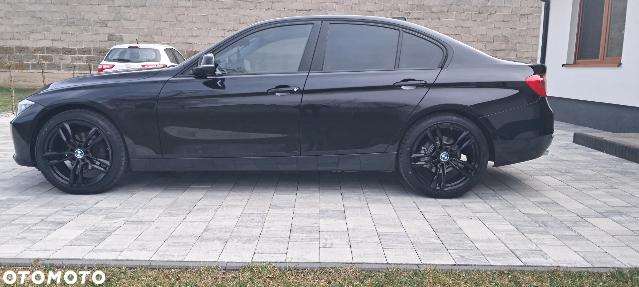 BMW Seria 3 318d Luxury Line - 8