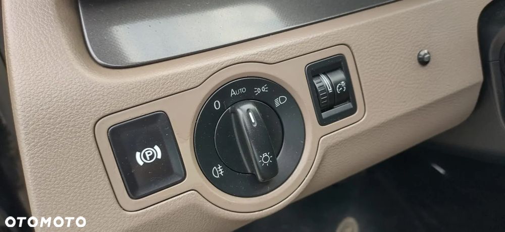 Volkswagen Passat Variant 2.0 TDI DPF DSG Comfortline - 10