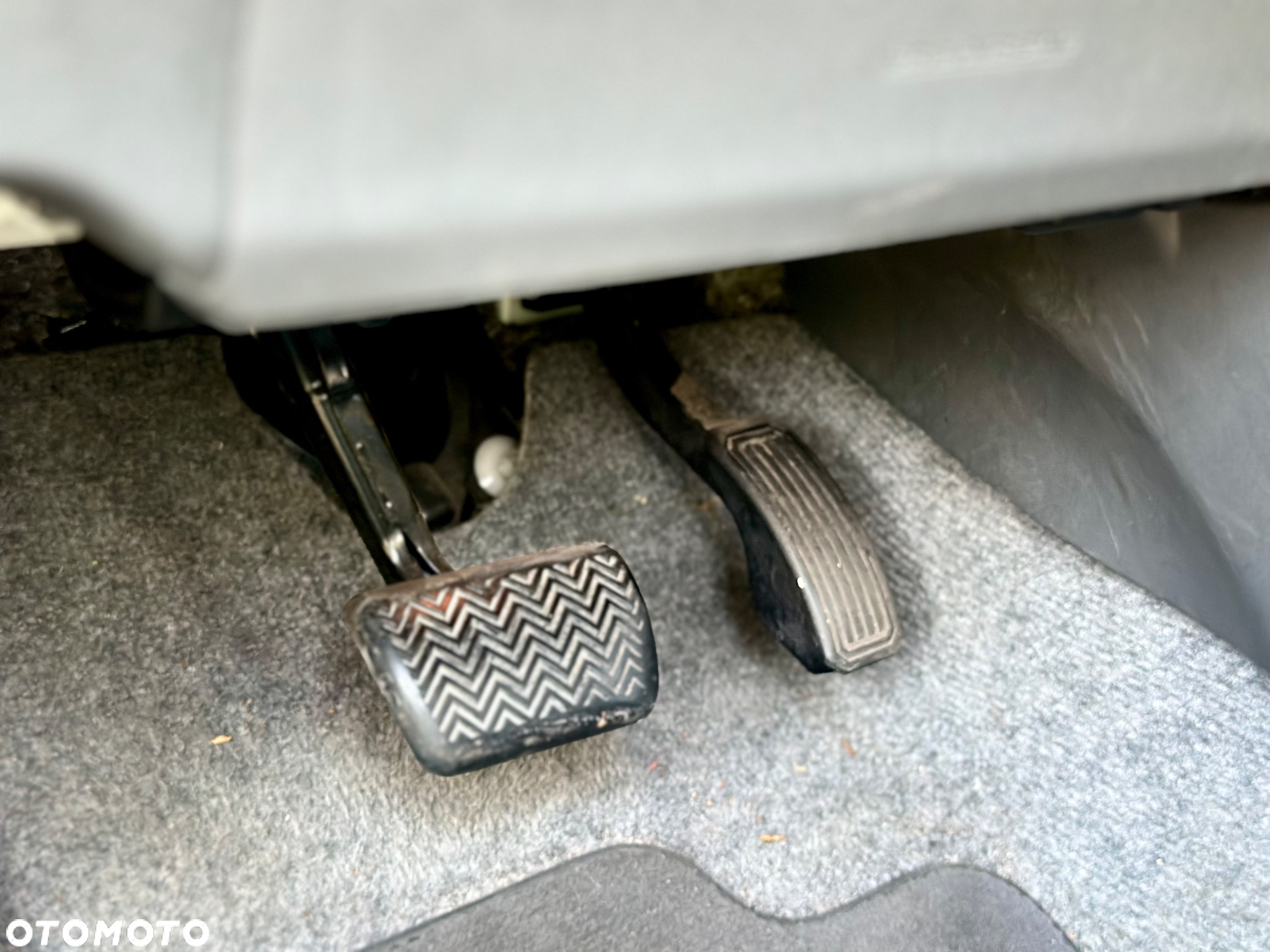 Toyota Prius 1.8 HSD Prestige - 9