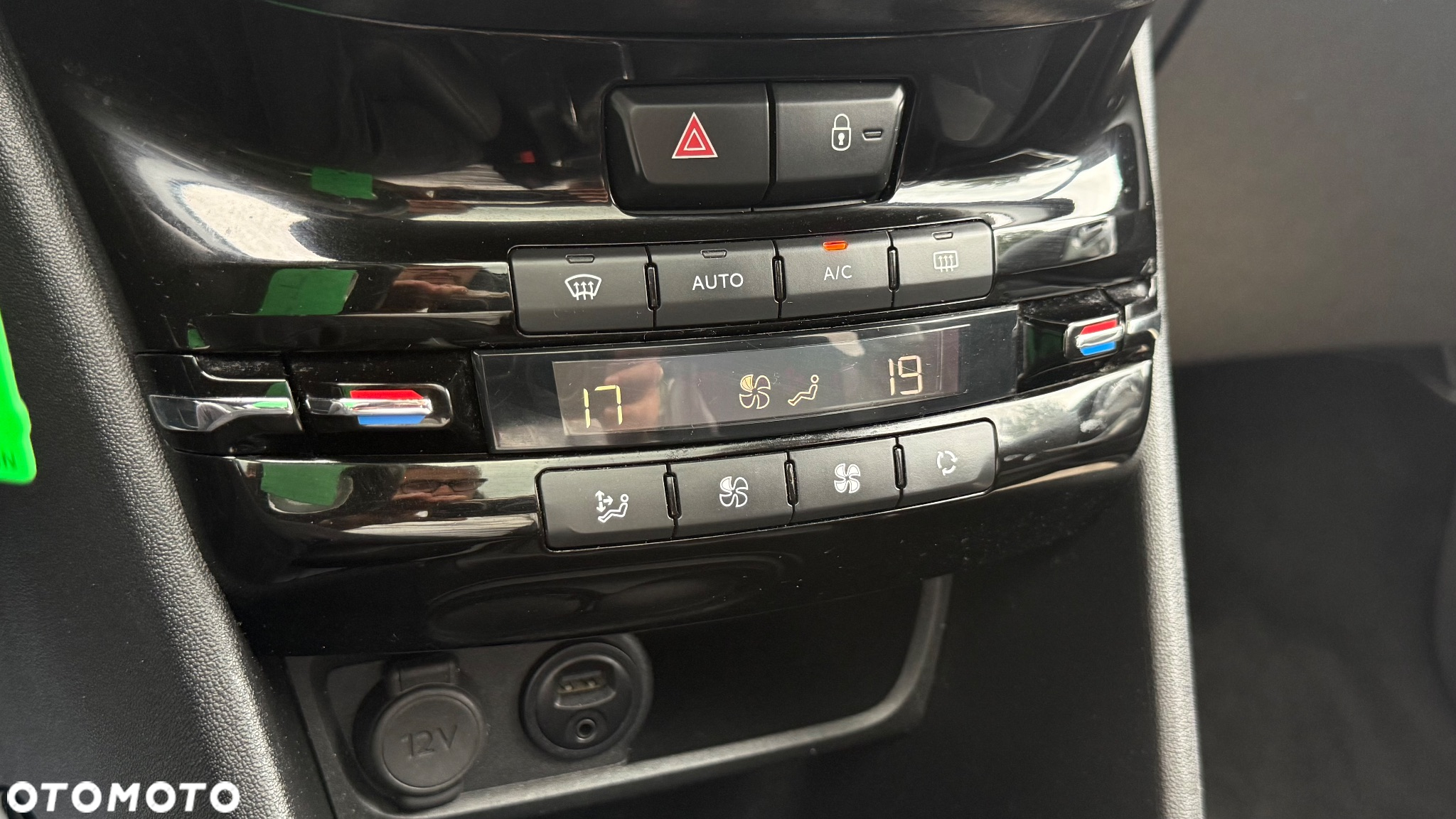 Peugeot 2008 1.6 BlueHDi Allure - 28