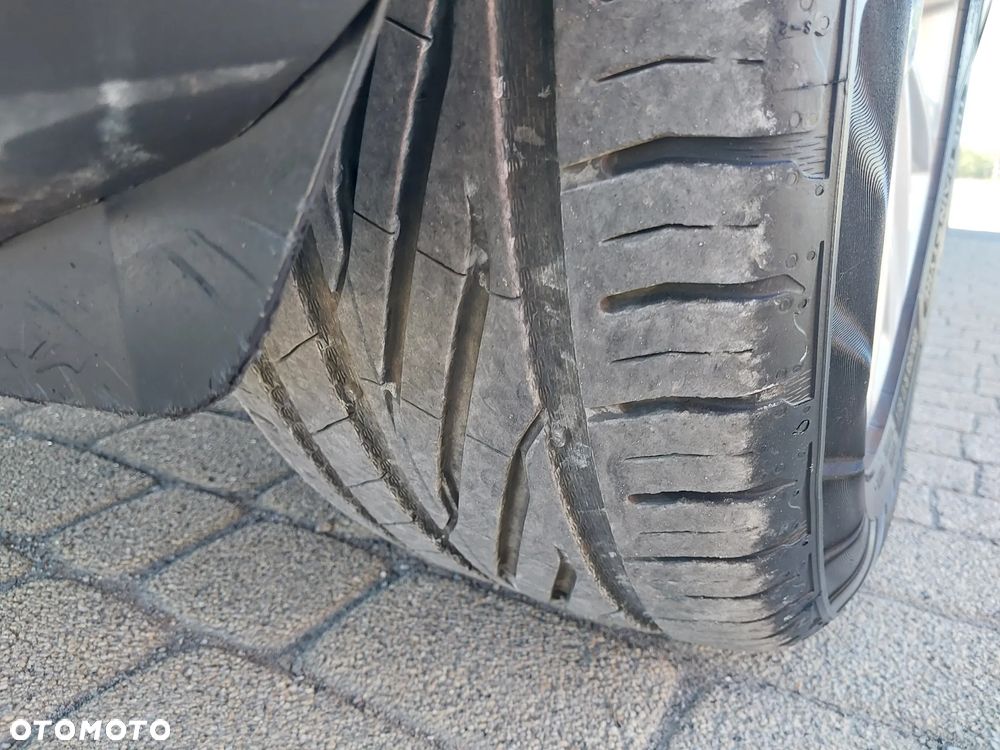 Ford Kuga - 32
