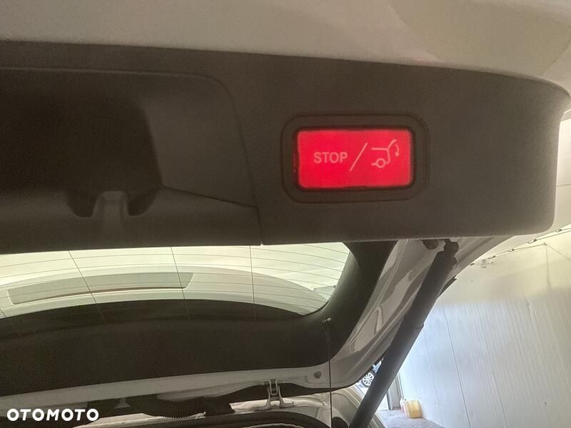 Mercedes-Benz GLA 200 Style - 22