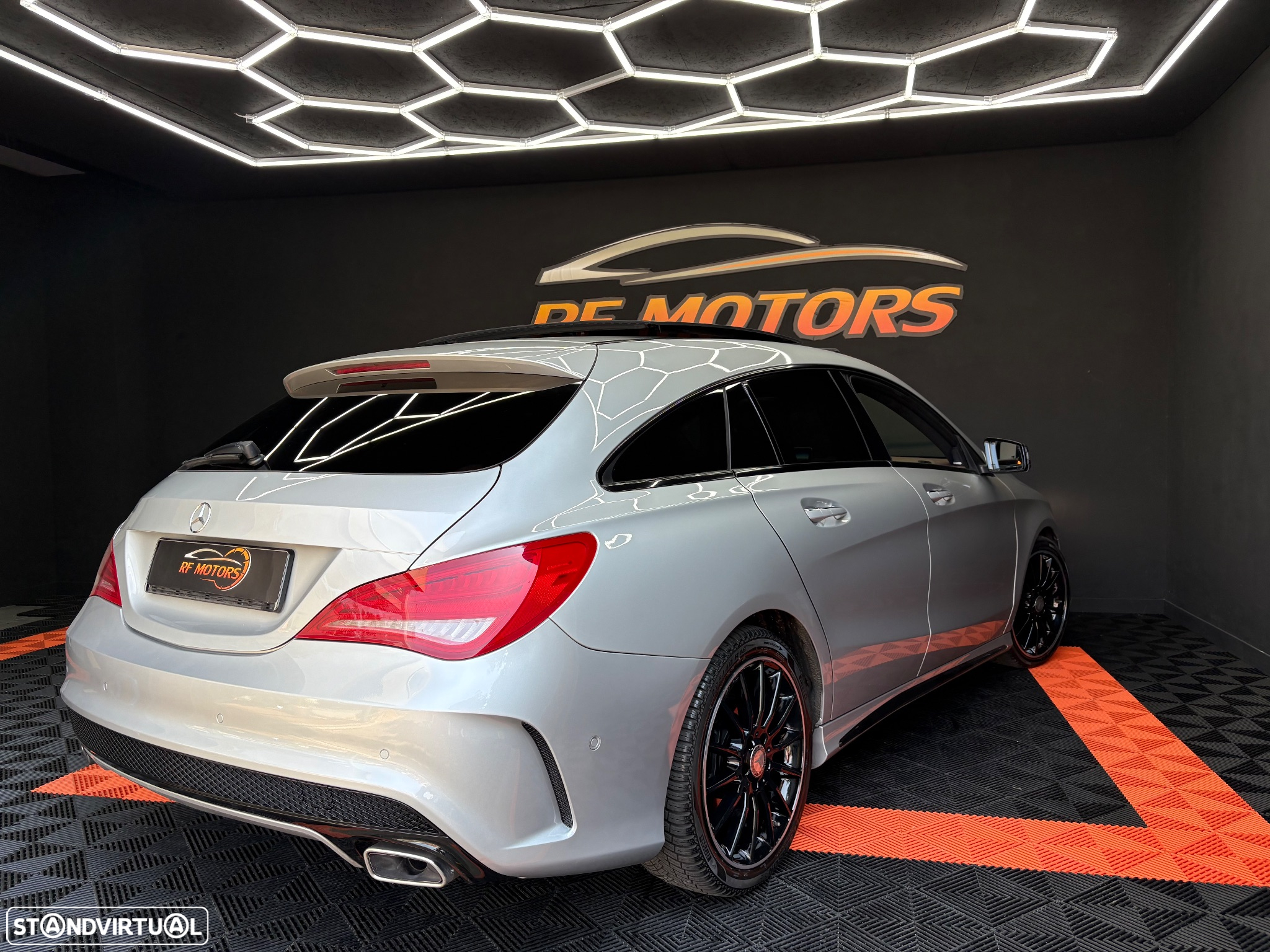 Mercedes-Benz CLA 220 d Shooting Brake AMG Line Aut. - 34