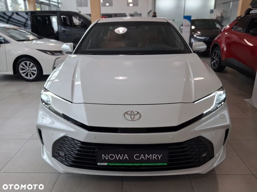 Toyota Camry - 10
