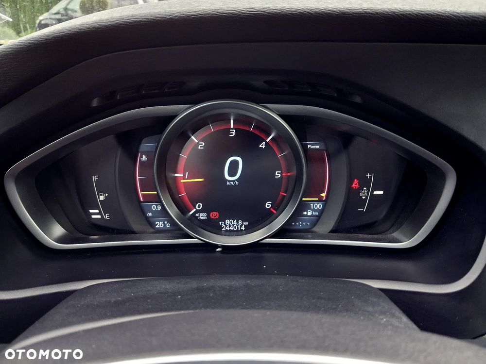 Volvo V40 D2 Momentum - 31