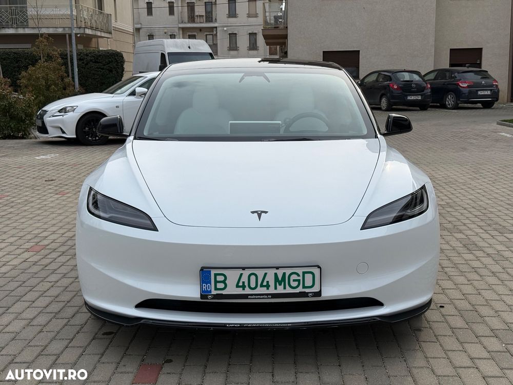 Tesla Model 3 - 2