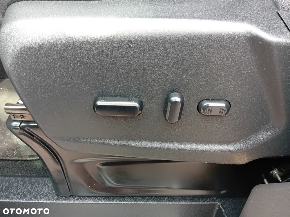 Ford Tourneo Custom - 20