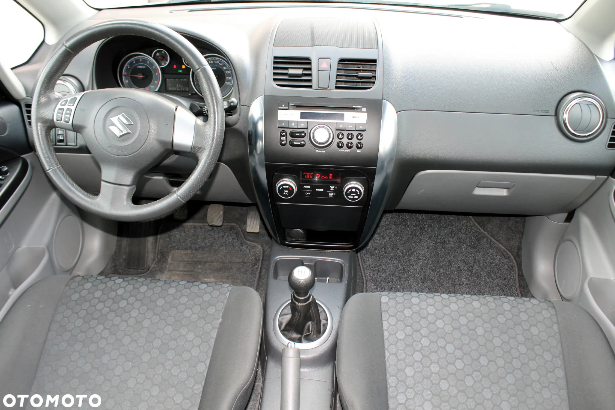 Suzuki SX4 1.6 Comfort Plus 4WD - 9