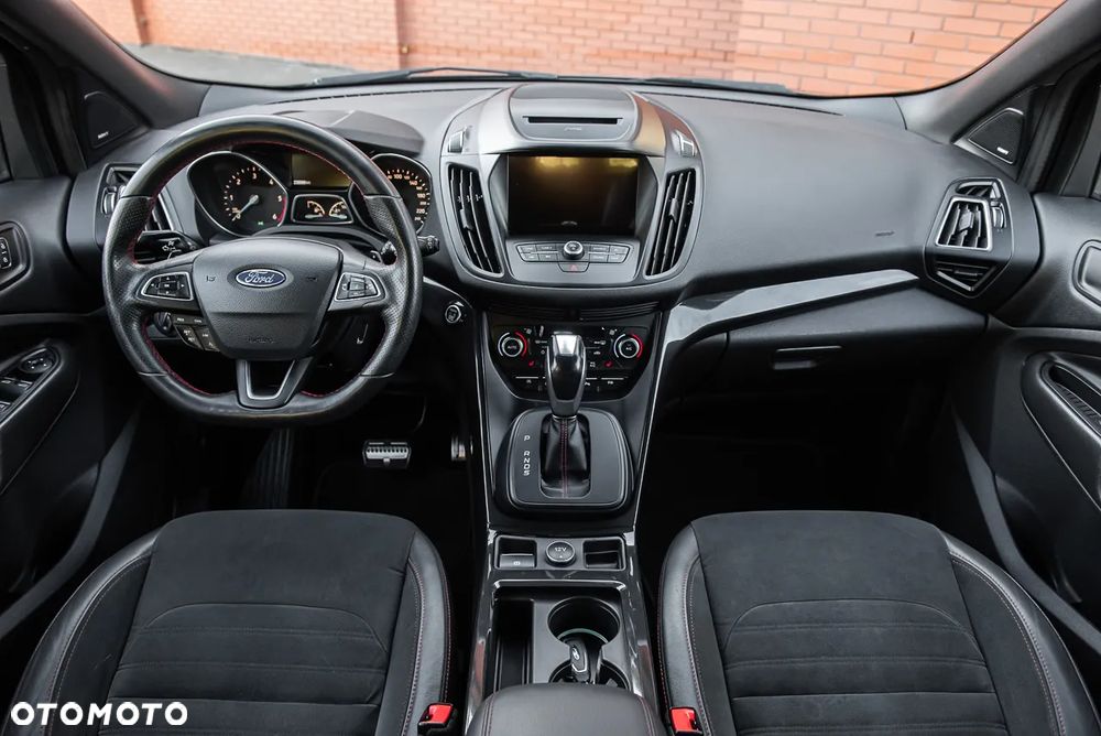 Ford Kuga 2.0 TDCi 4x4 ST-Line - 29