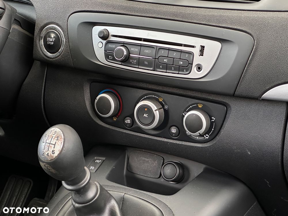 Renault Scenic 1.6 16V 110 TomTom Edition - 8