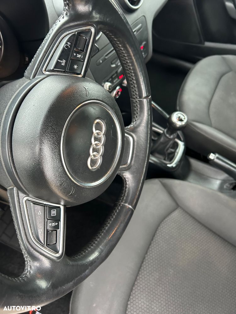 Audi A1 1.6 TDI ack Attraction - 6