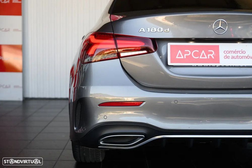 Mercedes-Benz A 180 Limousine d AMG Line Aut. - 22