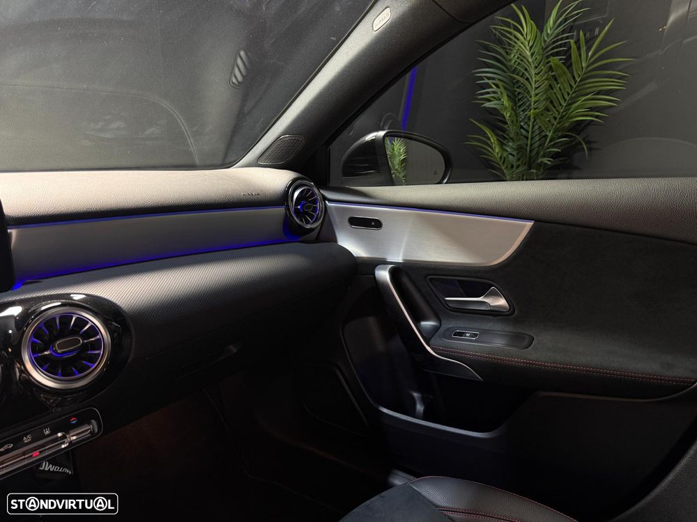 Mercedes-Benz A 250 e 8G-DCT AMG Line - 47