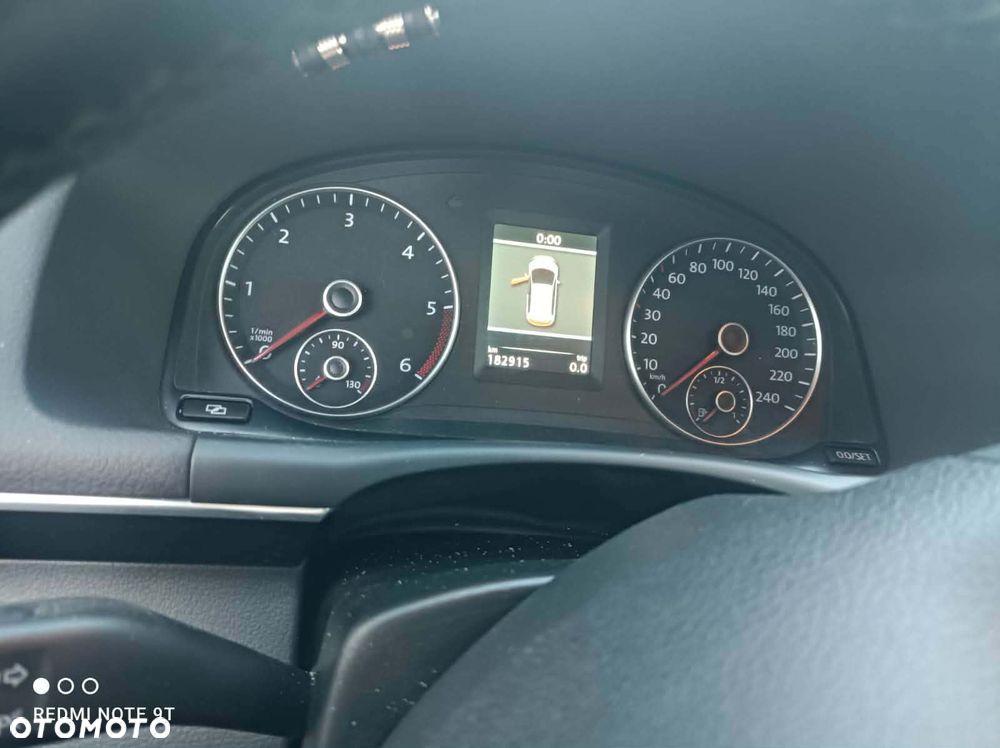 Volkswagen Touran - 9