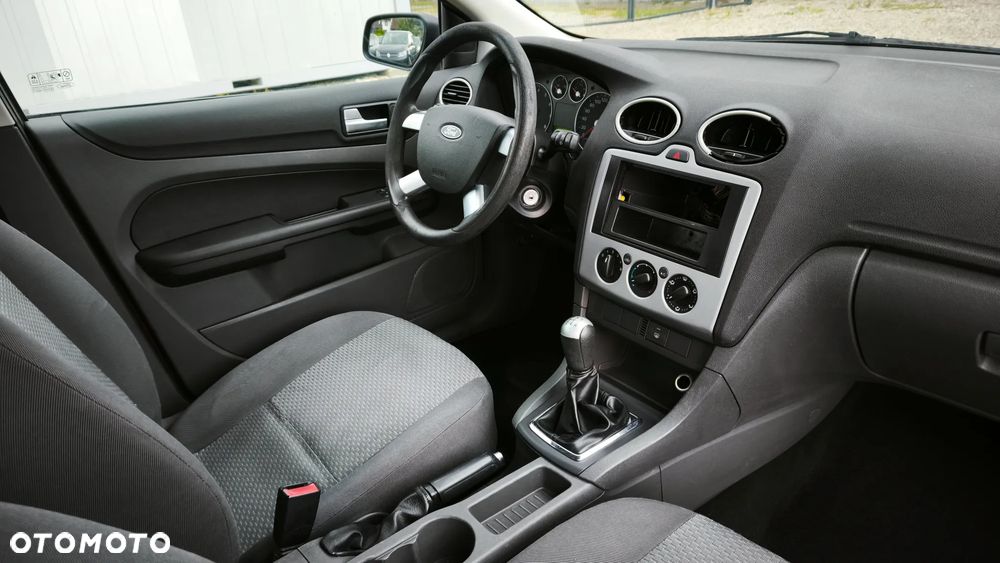 Ford Focus - 24