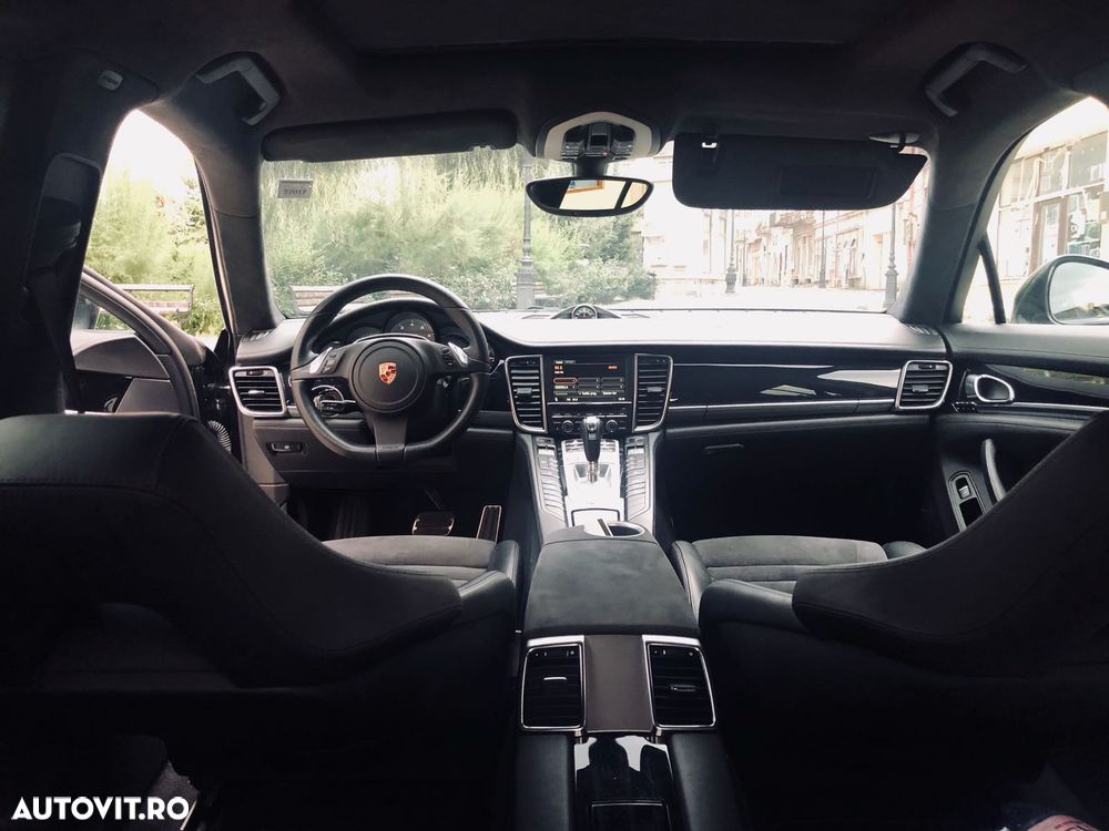Porsche Panamera - 8