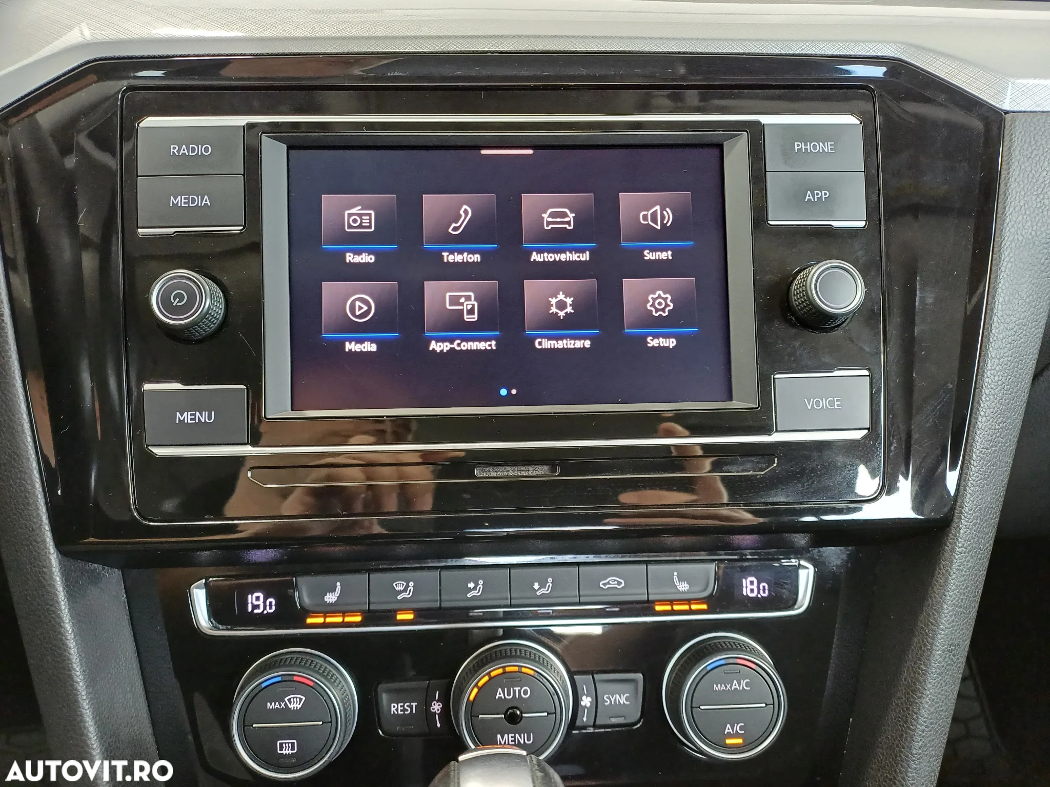 Volkswagen Passat 2.0 TDI DSG Comfortline - 15