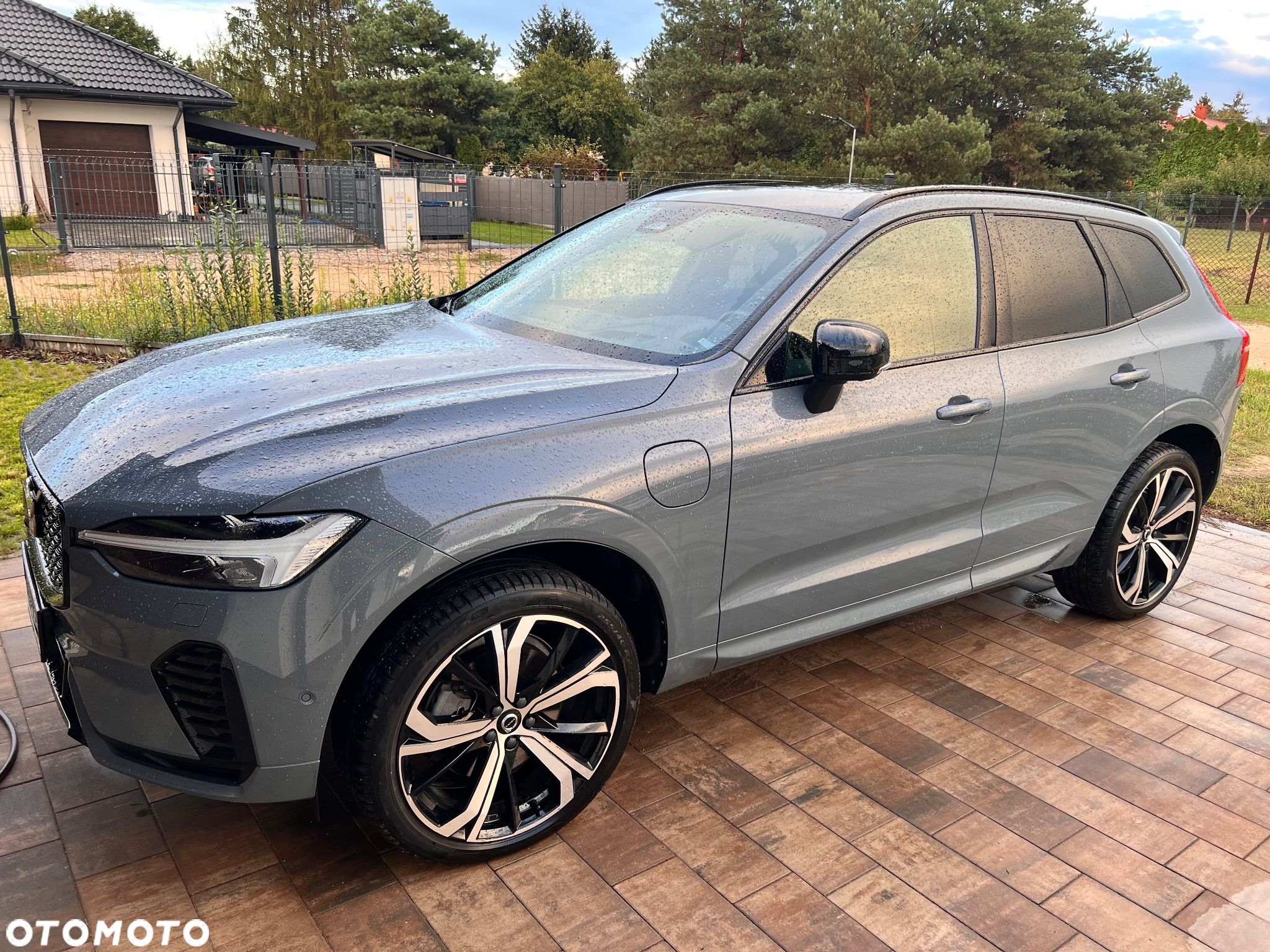 Volvo XC 60 T6 Plug-In Hybrid AWD R-Design - 1