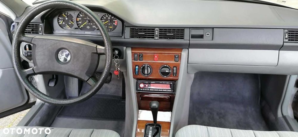 Mercedes-Benz W124 (1984-1993) - 8