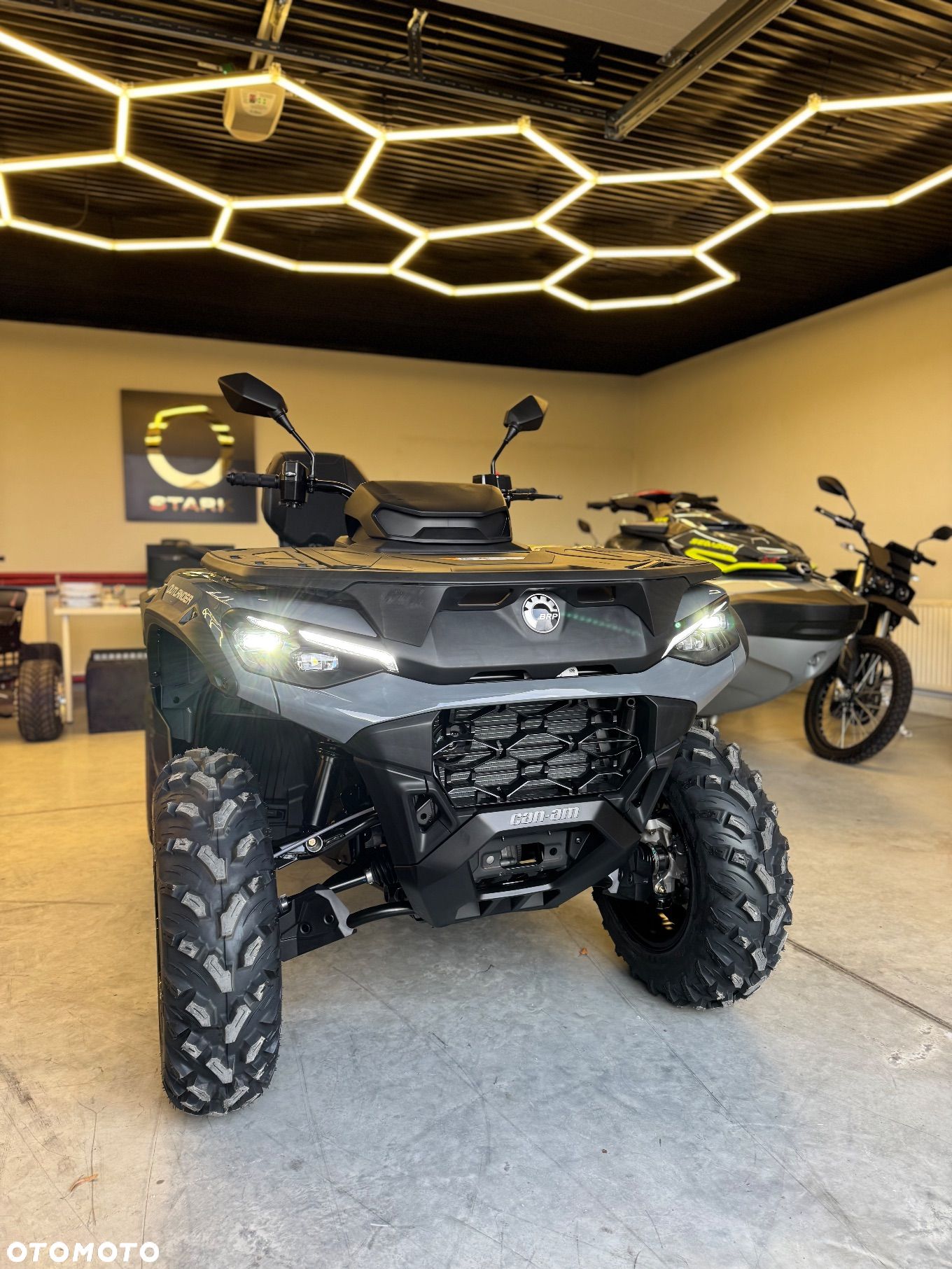 Can-Am Outlander Max - 1
