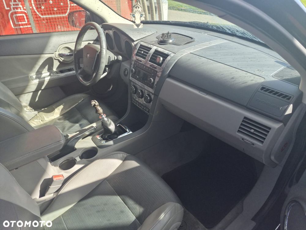 Dodge Avenger - 6