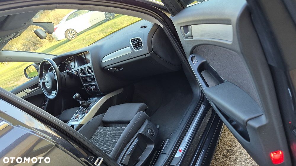 Audi A4 Avant 2.0 TDI DPF clean diesel S line Sportpaket - 23