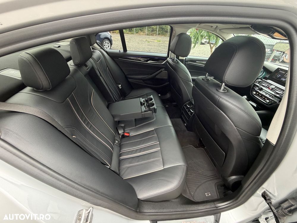 BMW Seria 5 530i xDrive Aut. Sport Line - 30