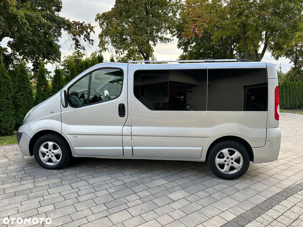 Opel Vivaro 2.5 CDTI L1H1 (Tecshift) Easytronic Life Cosmo - 6