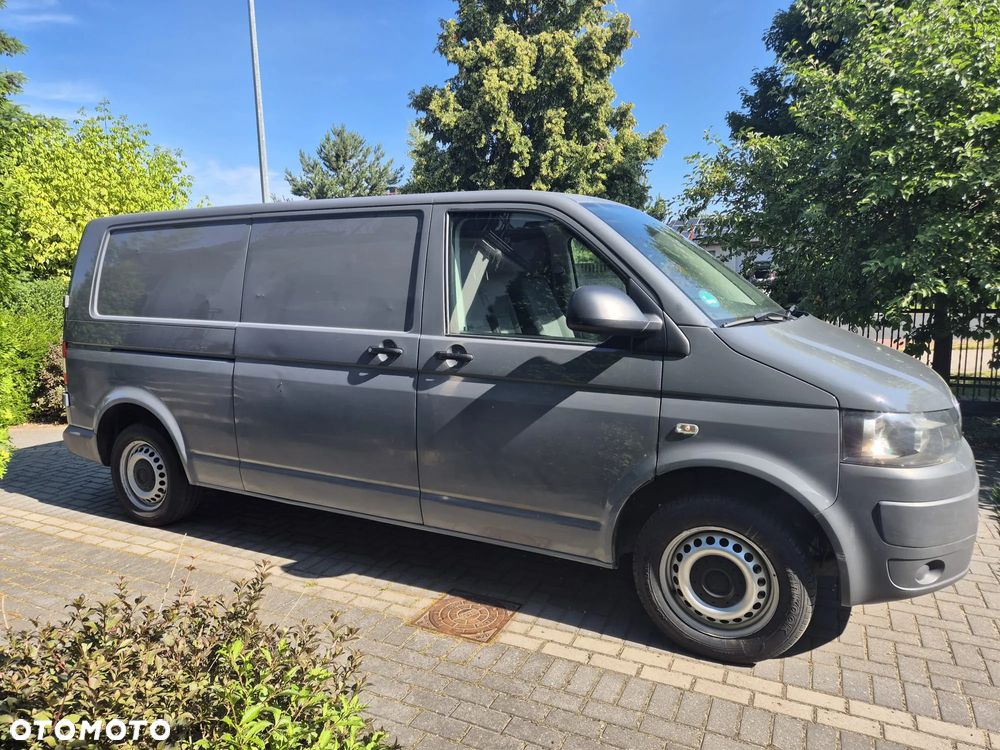 Volkswagen Transporter - 1