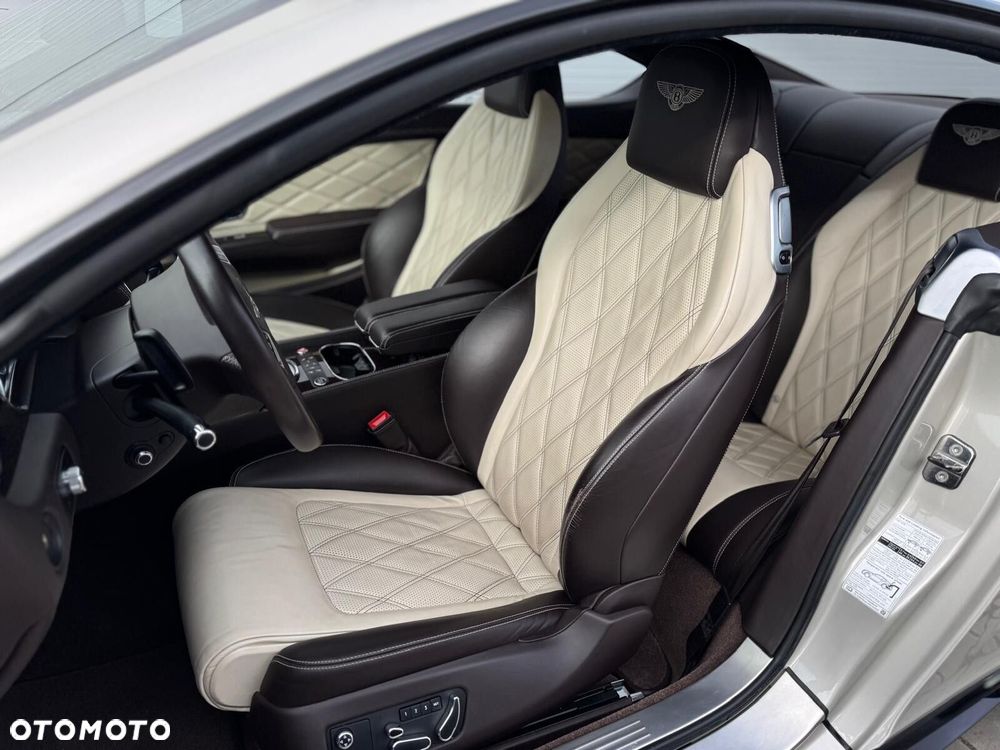 Bentley Continental GT - 11