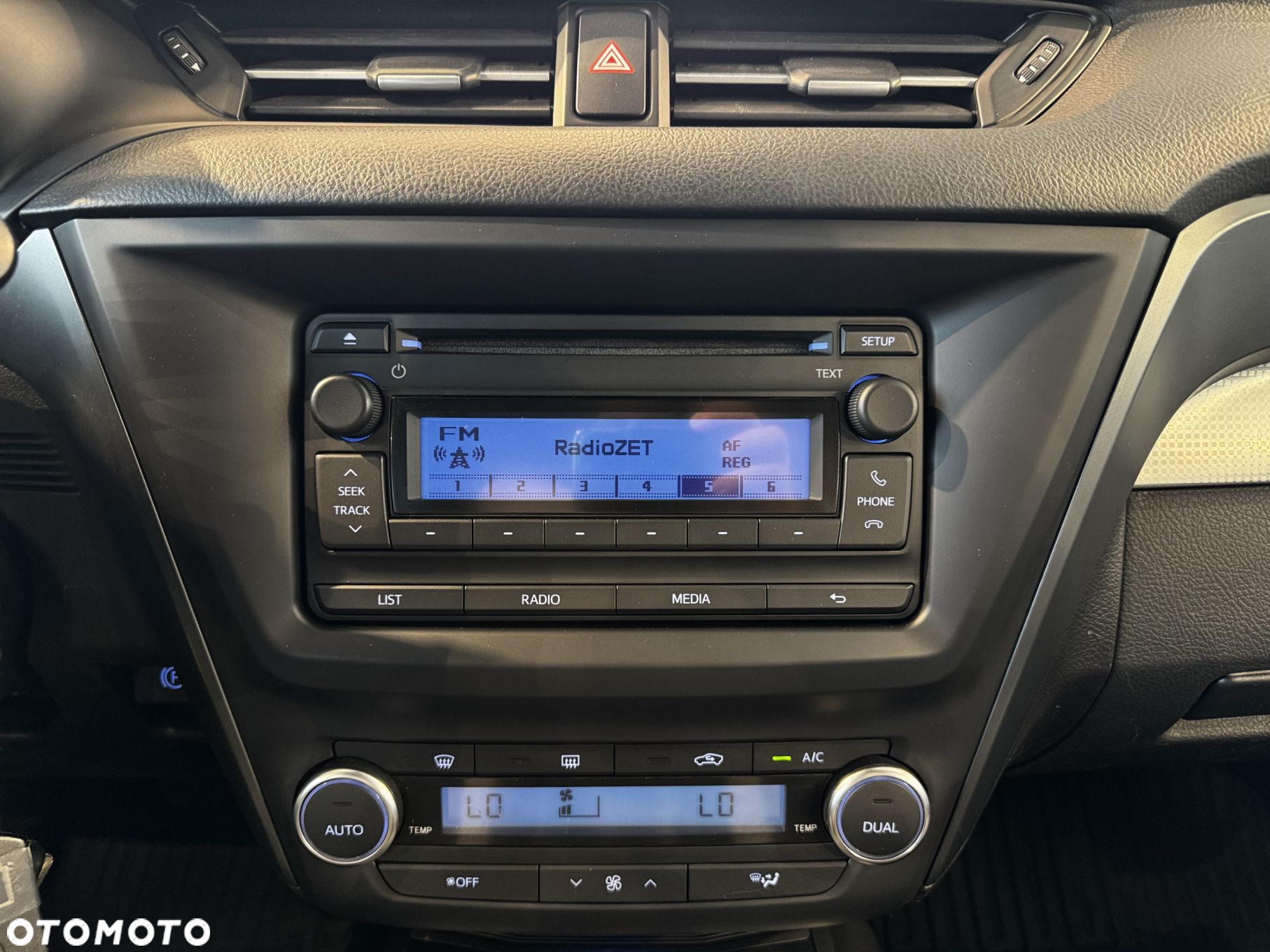 Toyota Avensis - 22